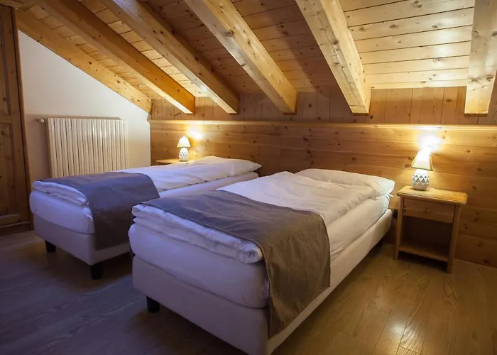 Lareit Aparthotel 4*