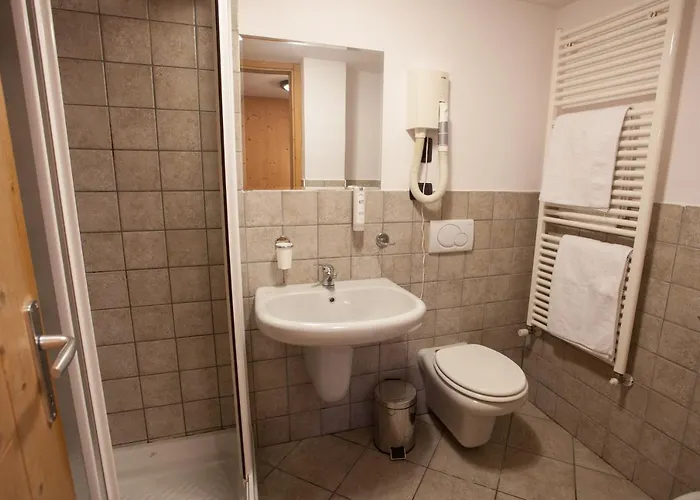 Lareit アパートホテル ボルミオ